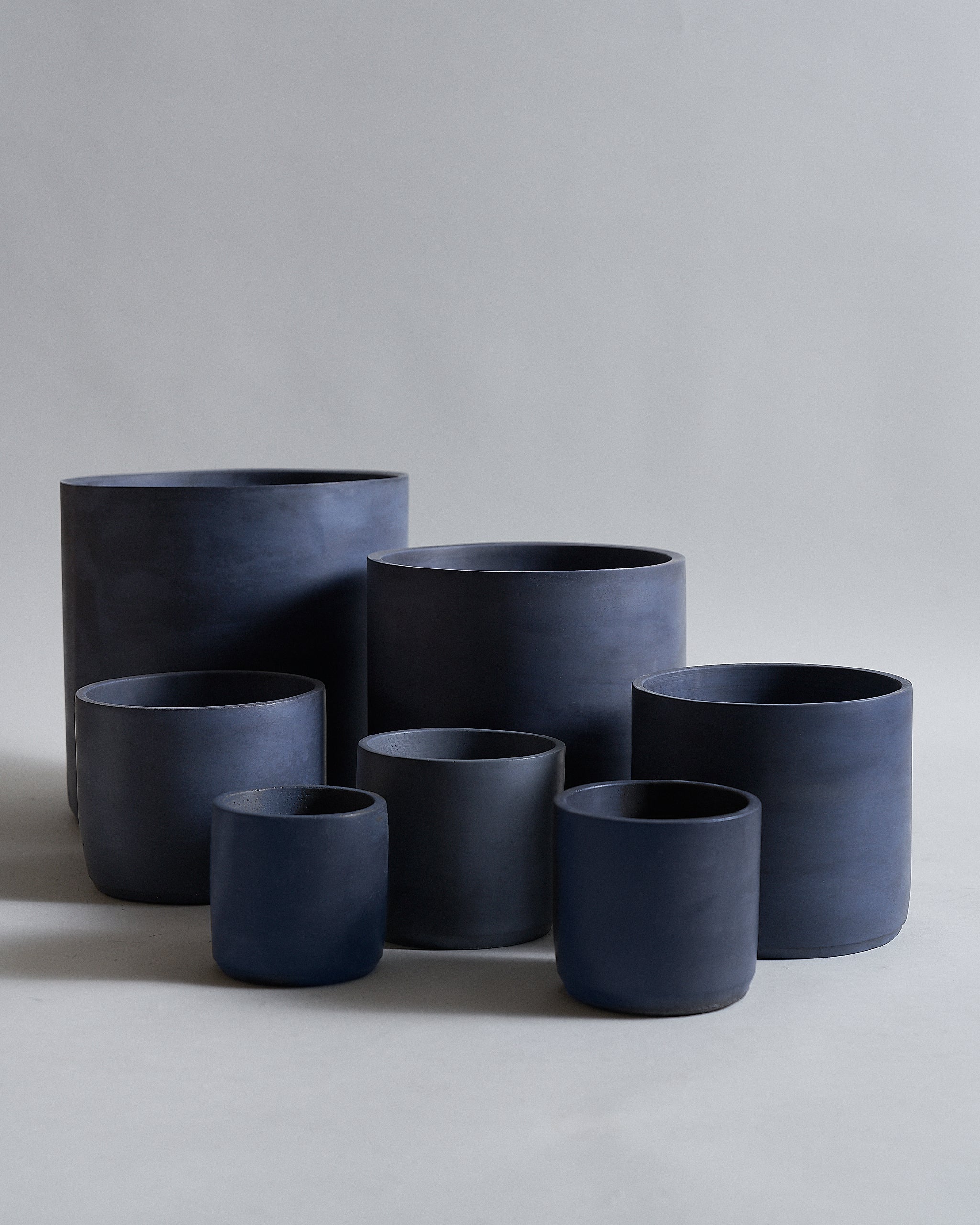 TeiaBlueCircleCementPlanterPot_Group_13